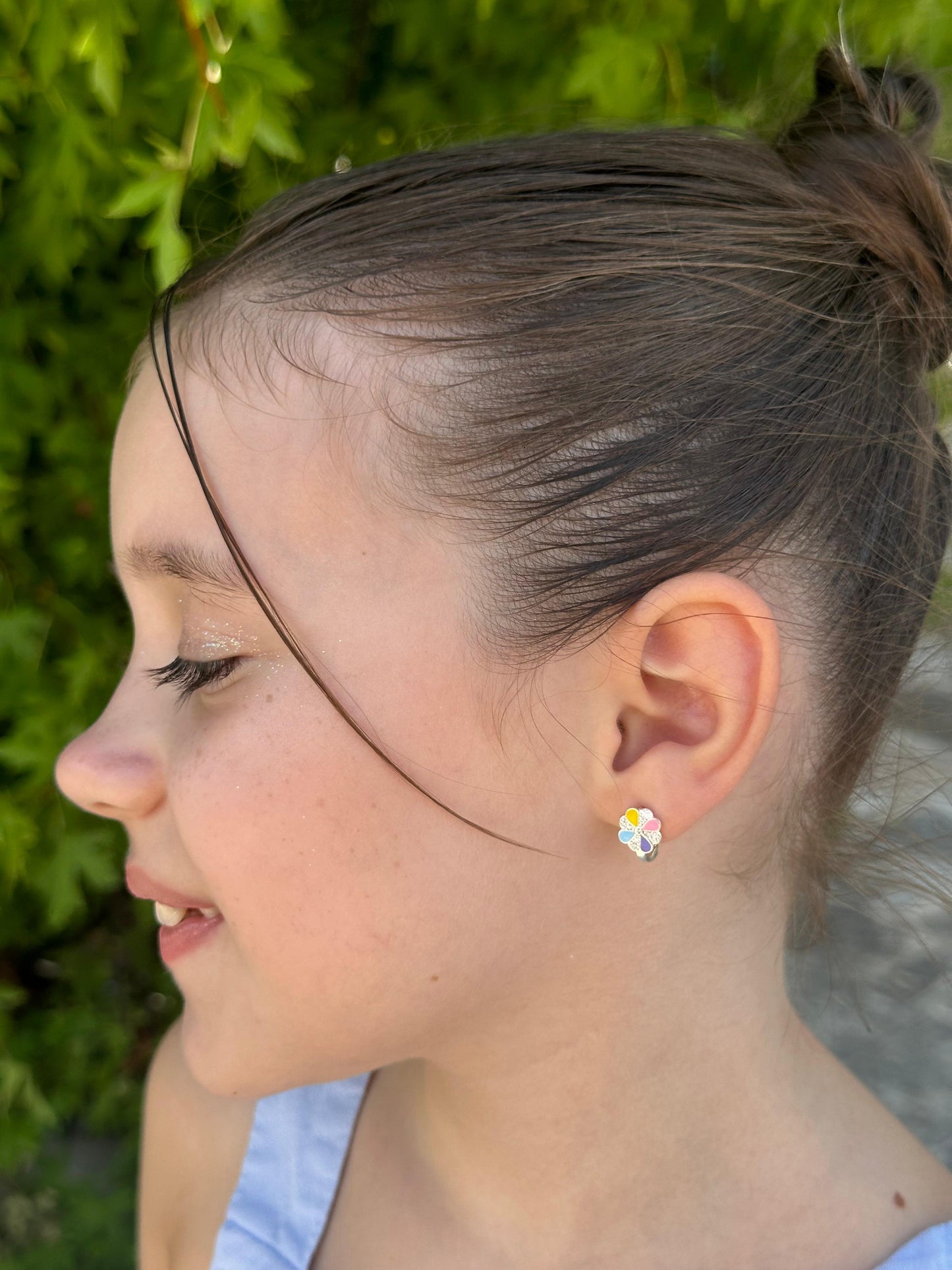 Flower-Shaped Silver Earrings with Zircon Stones for Girls