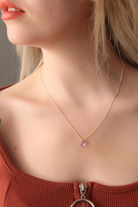 Minimalist Lila Crystal Pendant Necklace - Elegant and Chic Jewelry