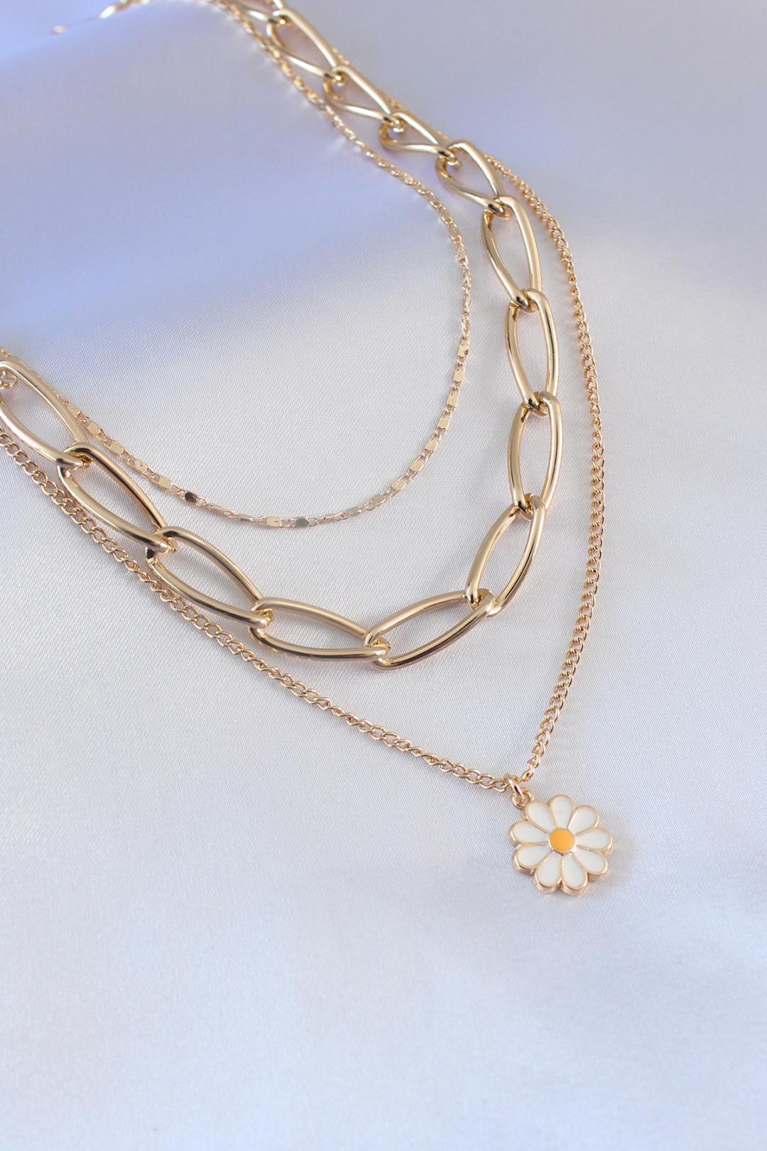 Gold Renk Triple Daisy Chain Necklace for Women - Bold and Stylish Design