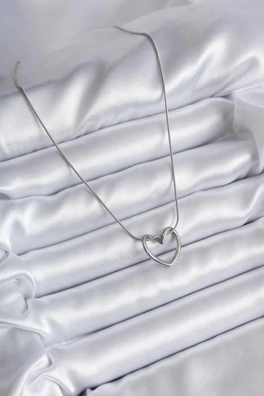 Stunning Silver Heart Pendant Necklace for Women - Crafted from Durable 316L Stainless Steel