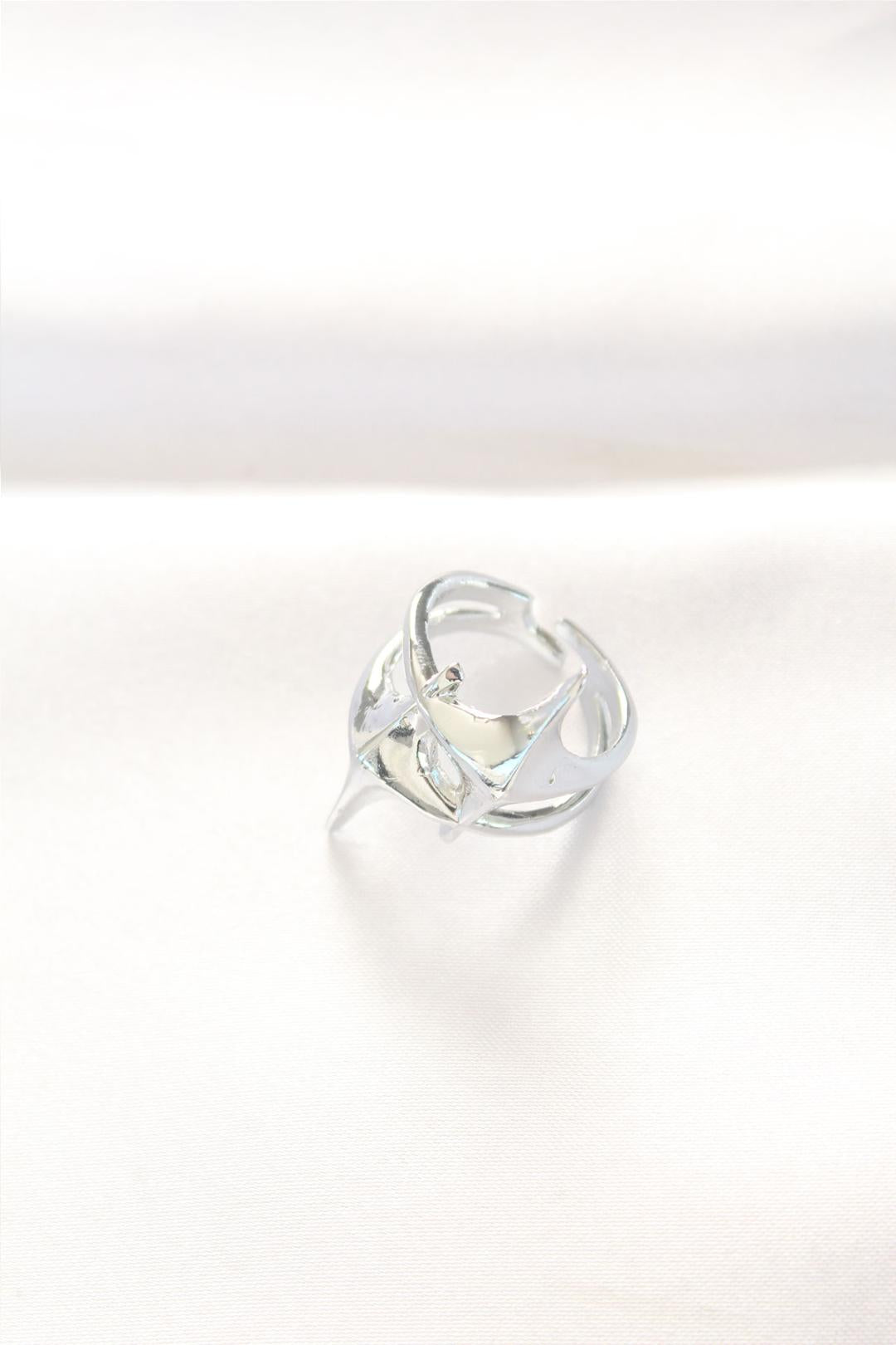 Adjustable Star Design Silver Ring - Perfect for Any Occasion!