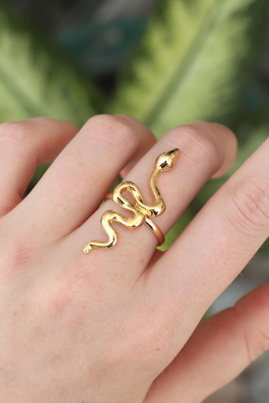 Adjustable Gold Snake Ring - Stylish and Unique Jewelry Piece