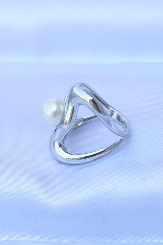 Adjustable Silver Pearl Stone Ring – Elegant and Stylish Jewelry Piece