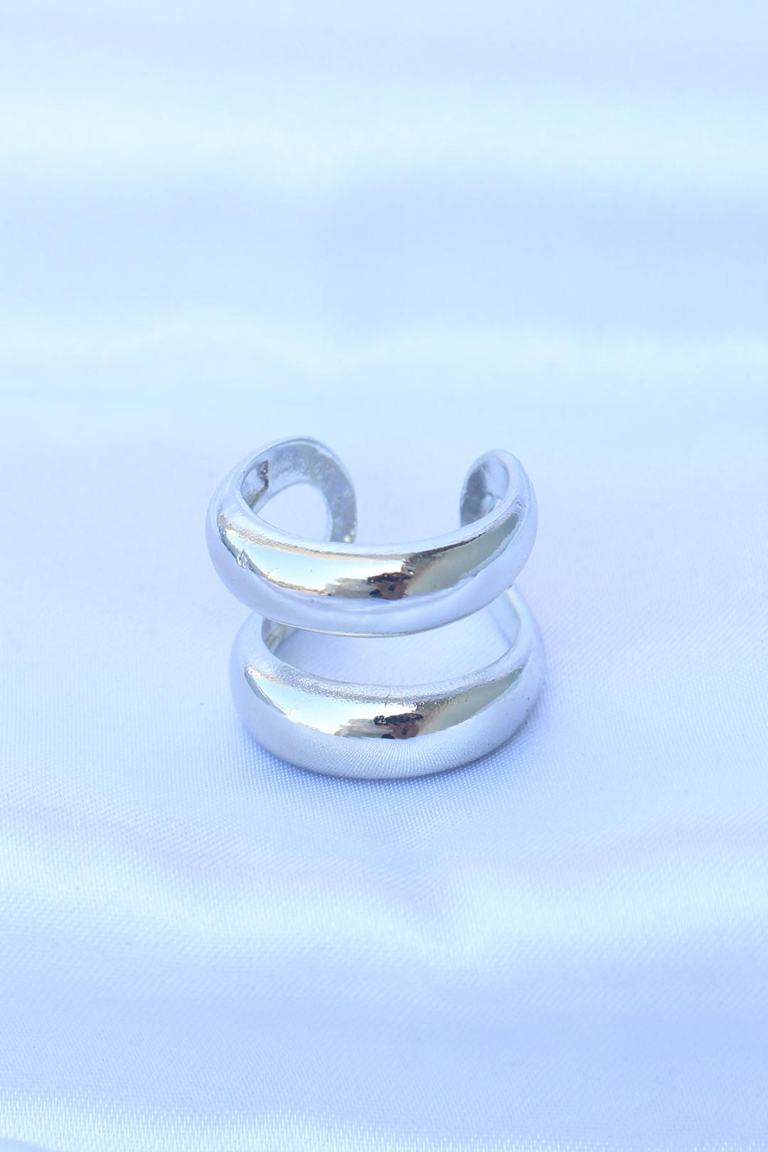 Adjustable Silver Tone Band Ring - Stylish and Versatile Jewelry