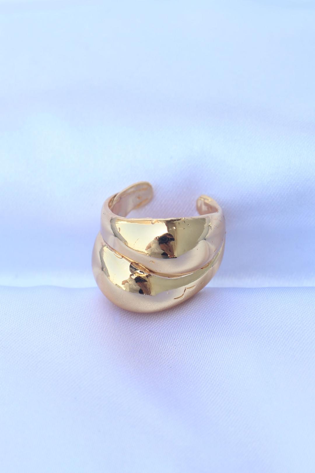 Adjustable Gold Tone Drop Ring - Elegant and Versatile Jewelry