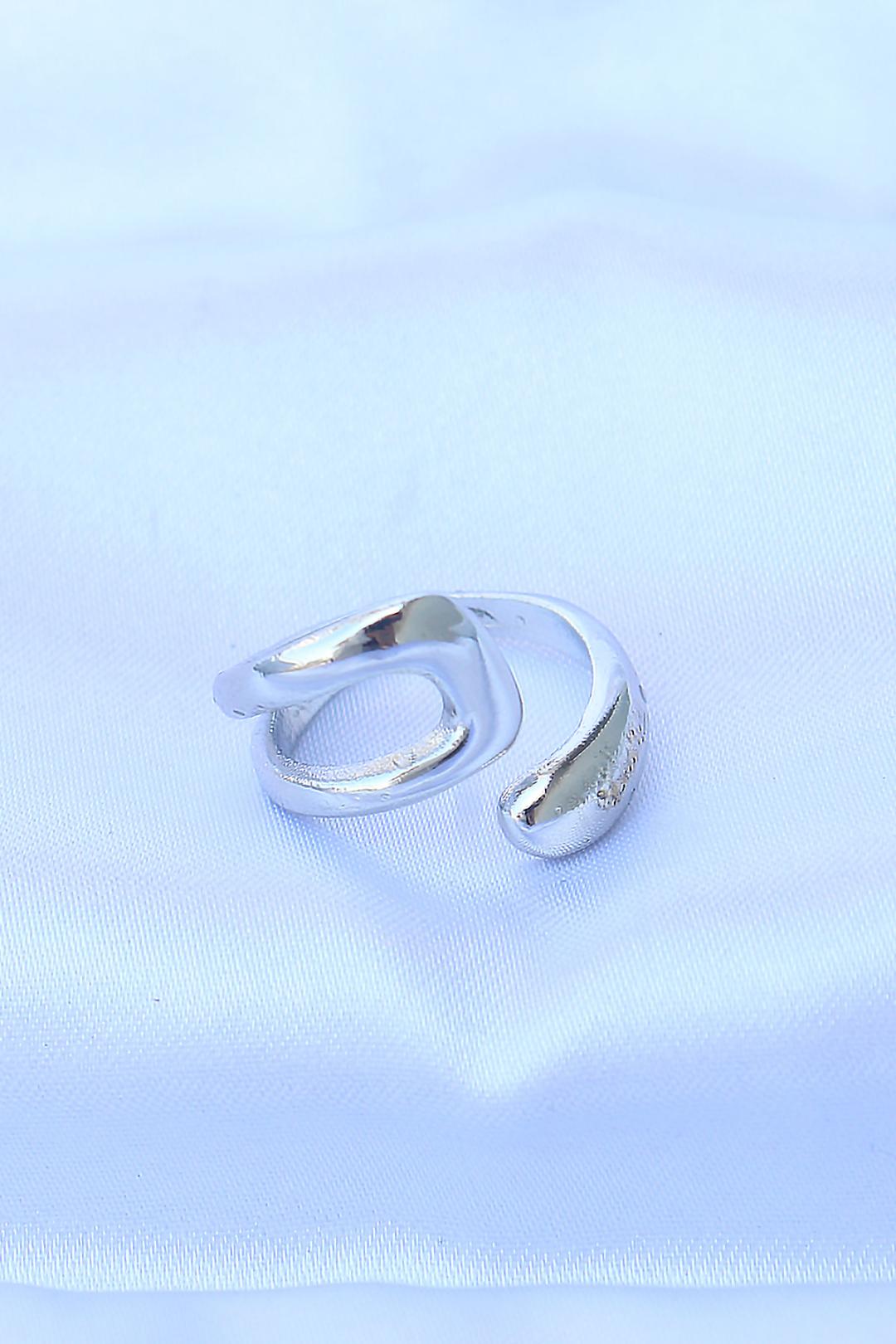 Adjustable Silver Color Ring - Stylish and Versatile Jewelry for Every Occasion