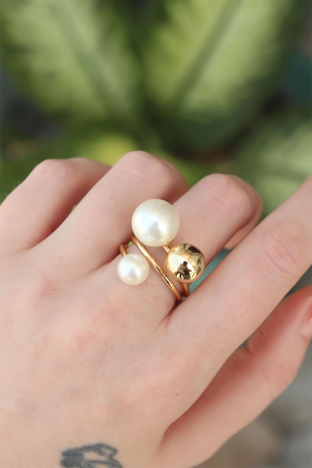 Adjustable Gold Tone Pearl Stone Ring - Elegant and Stylish Accessory