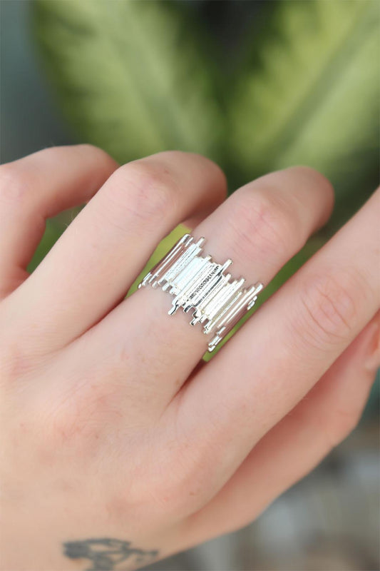 Adjustable Thick Silver Tone Zigzag Ring – Stylish and Versatile Jewelry