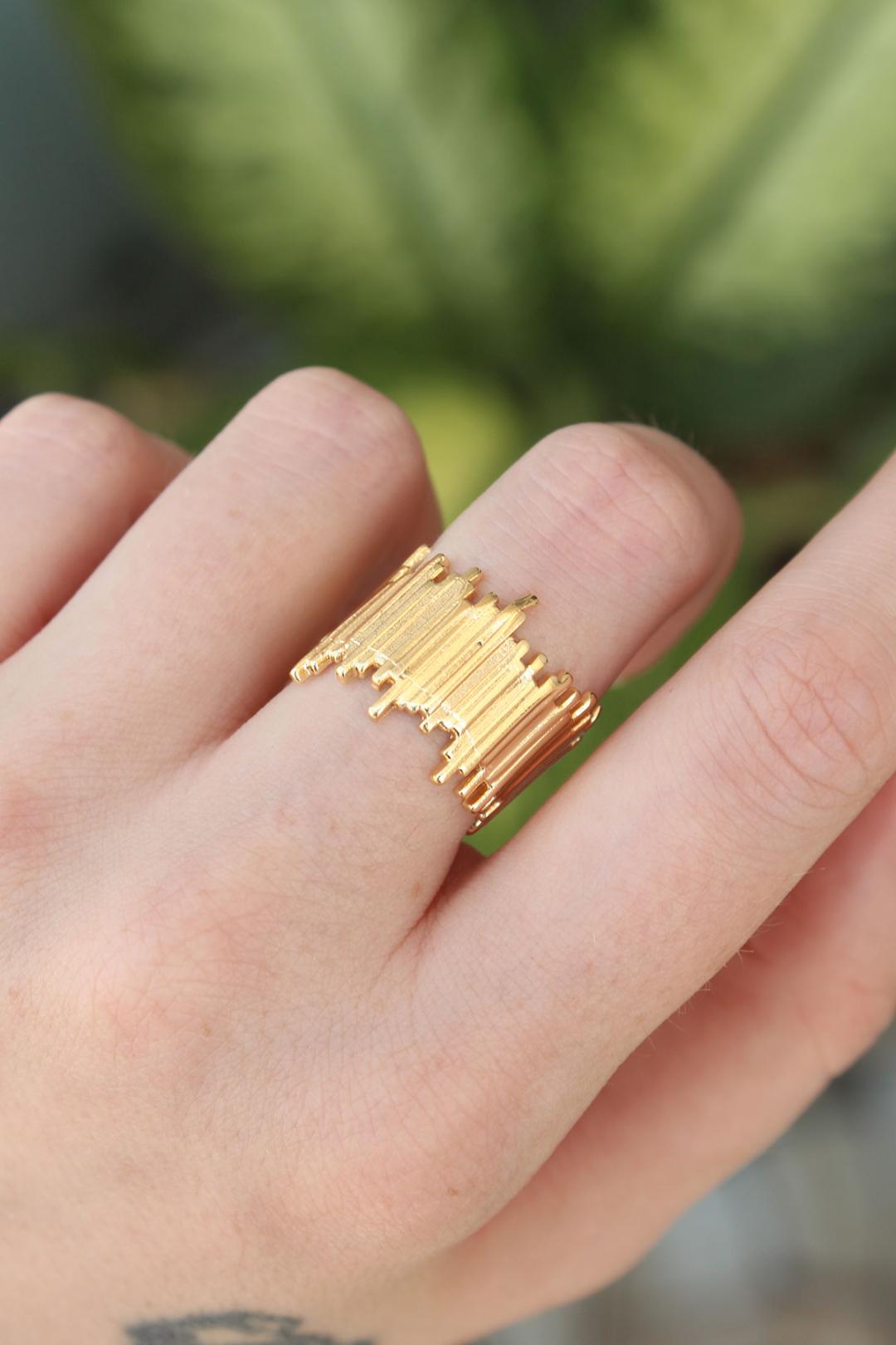 Adjustable Thick Gold Textured Ring - Stylish and Versatile Jewelry