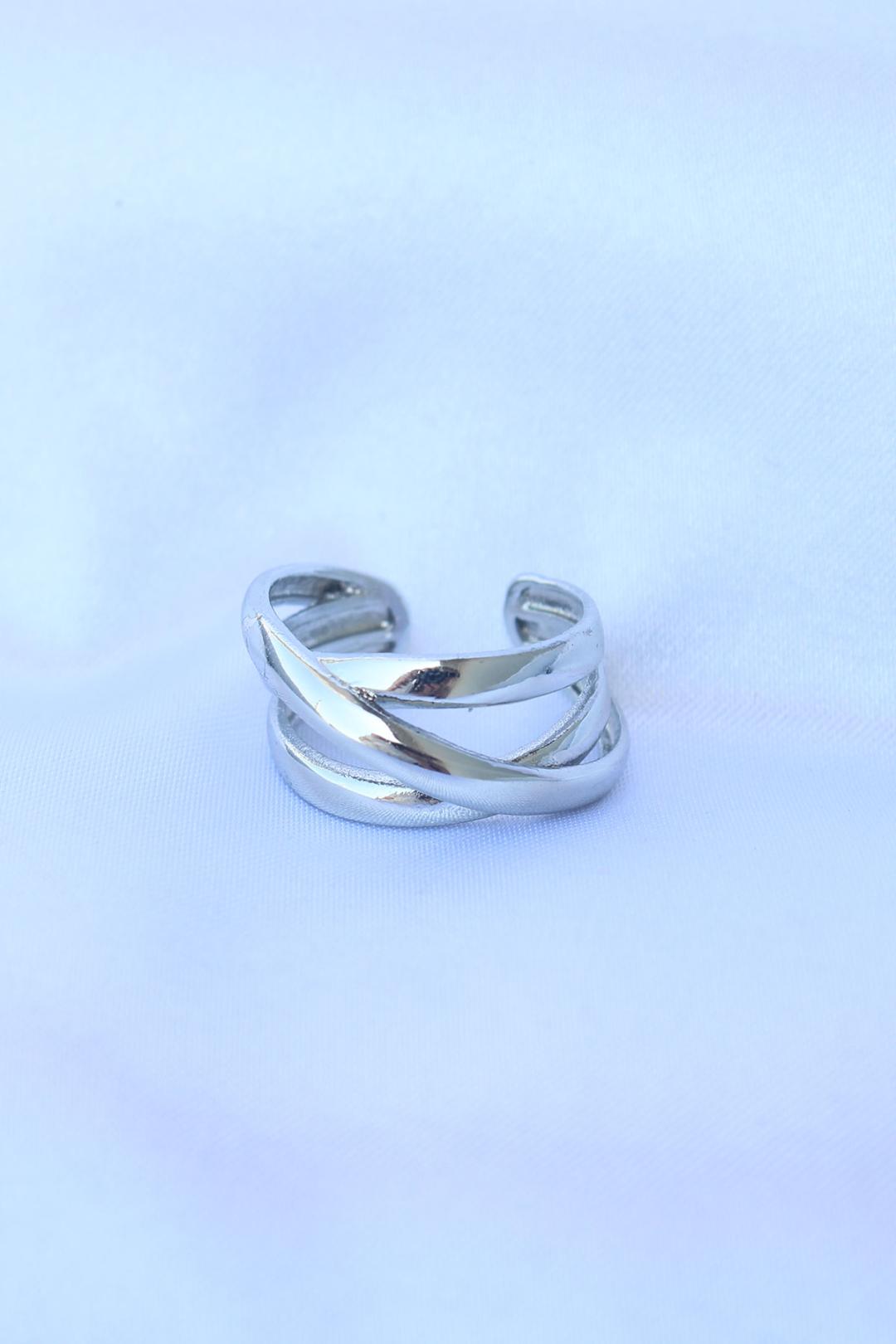 Adjustable Silver Tone Spiral Ring - Stylish and Versatile Jewelry