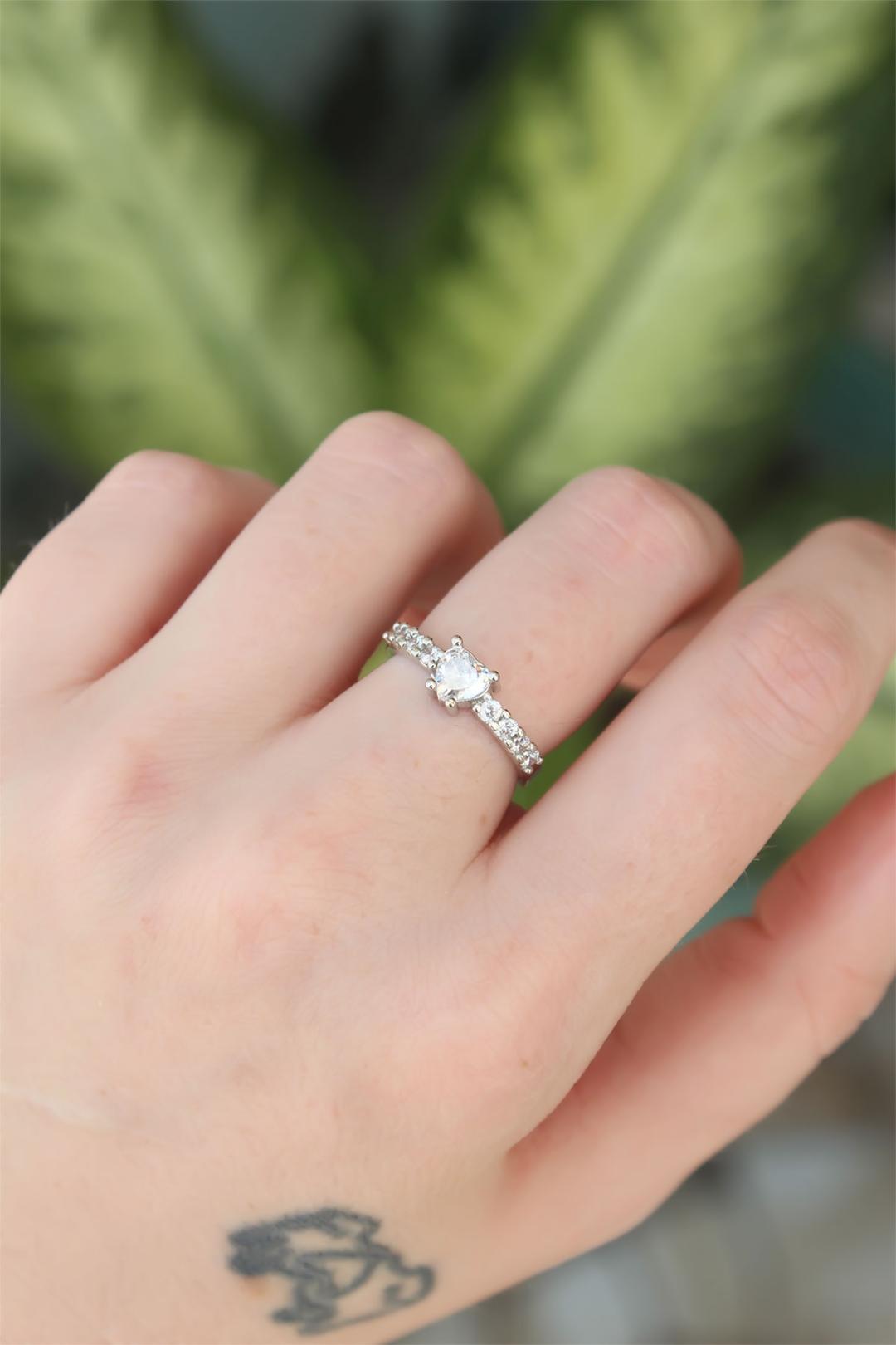 Adjustable Silver Heart Ring with Sparkling Zircon Stones - Minimalist Design