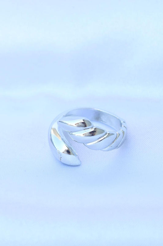 Adjustable Silver Spiral Ring - Stylish and Unique Design