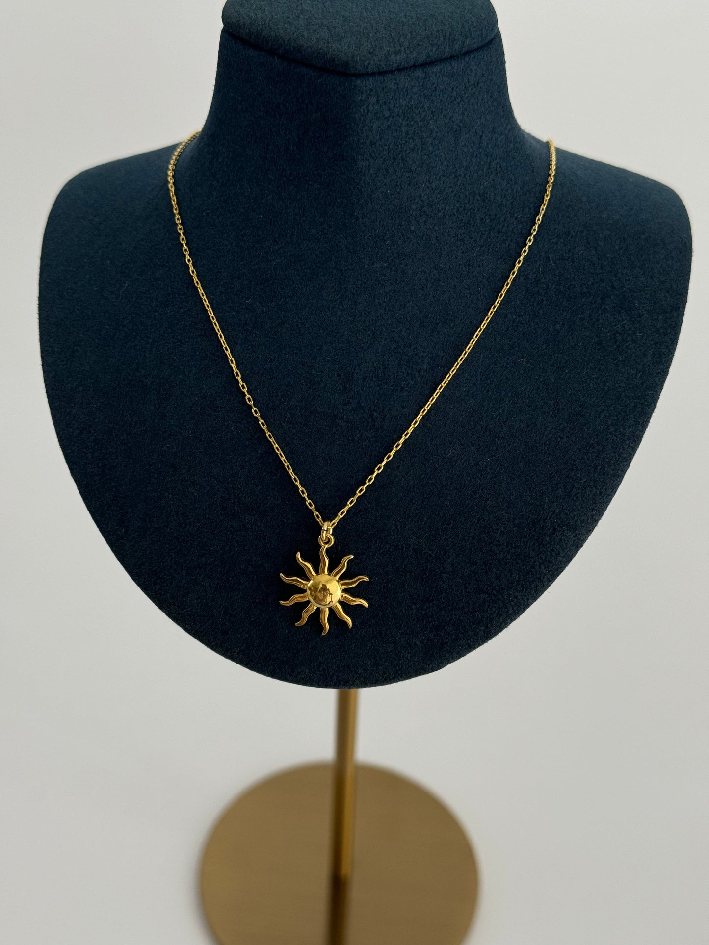 925 Sterling Silver Sun Detail Gold Necklace - Radiant Elegance