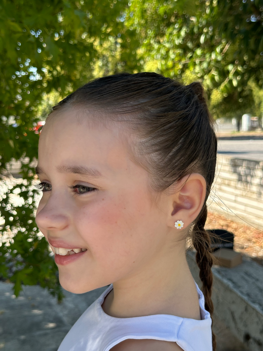 Charming Silver Daisy Earrings for Girls - Perfect for Little Fashionistas!