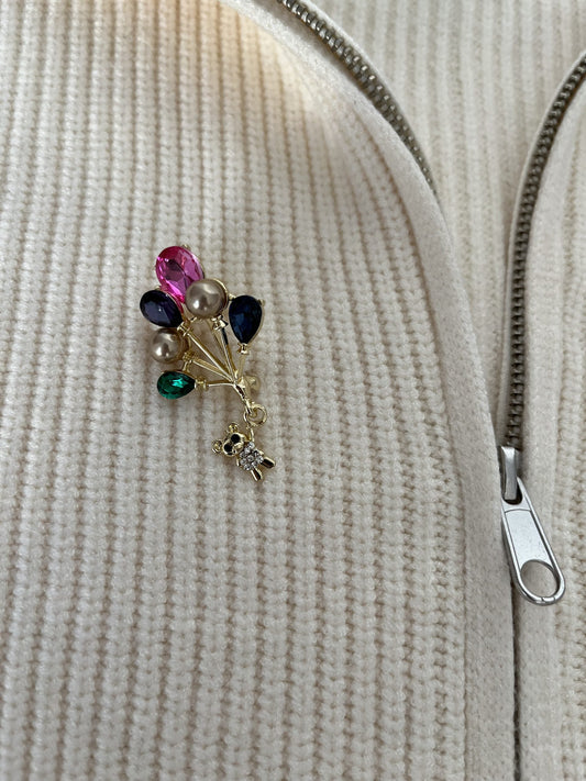 Charming Balloon Detail Brooch - Perfect Accessory for Any Outfit