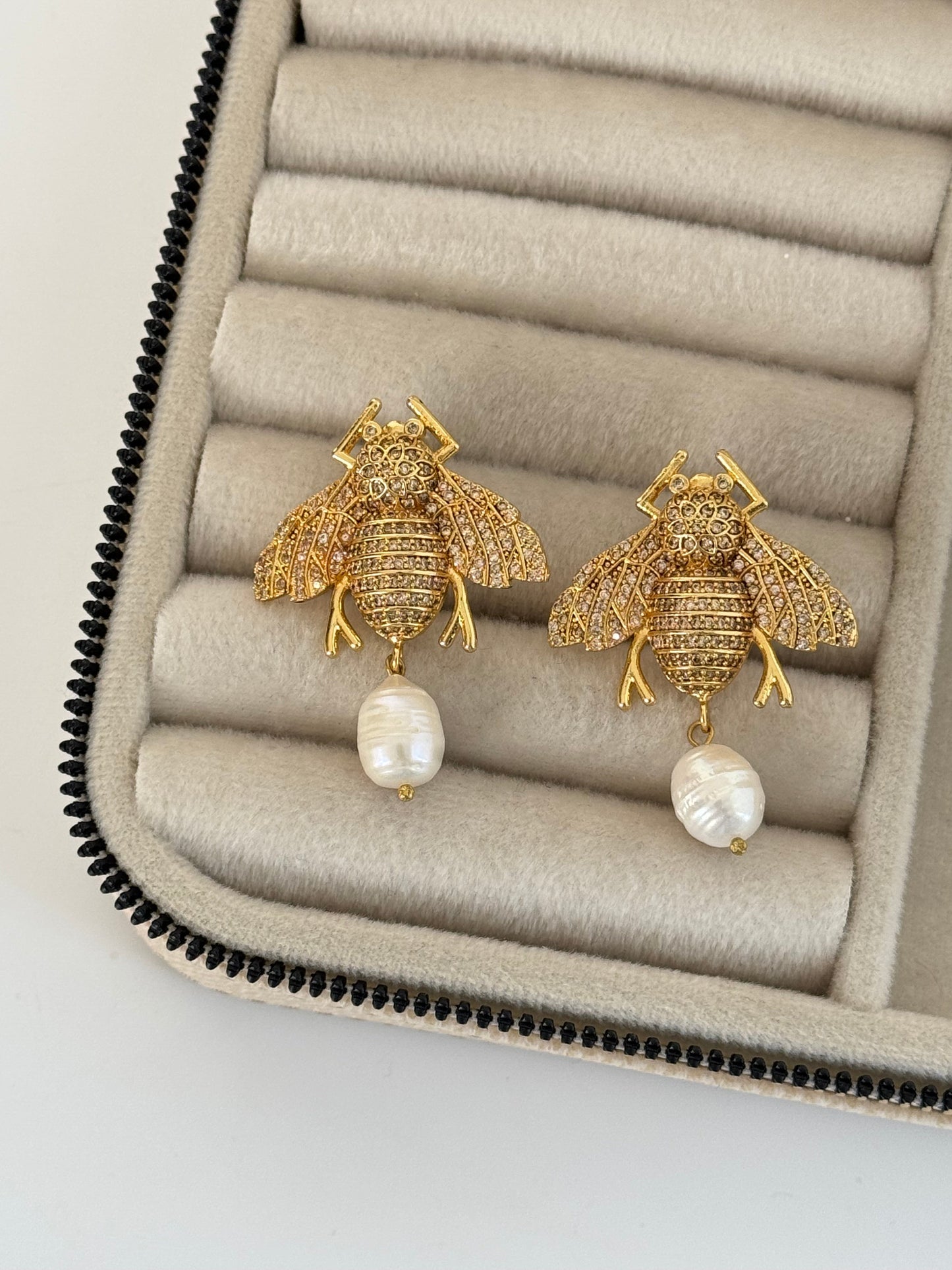 Gold-Plated Earrings with Stunning Pearl Details