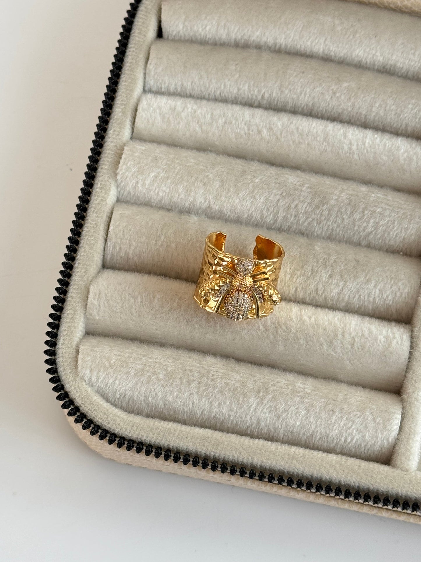 Adjustable Gold-Plated Ring with Intricate Details - Perfect for Any Occasion!