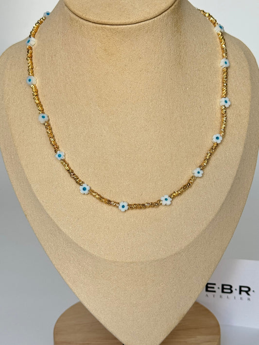 Stunning White Floral Gold-Plated Necklace with Elegant Details