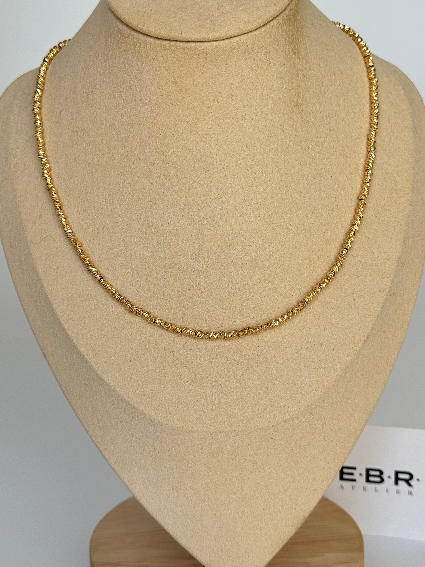 Stunning Dorika Gold-Plated Necklace - Elegant and Timeless Jewelry