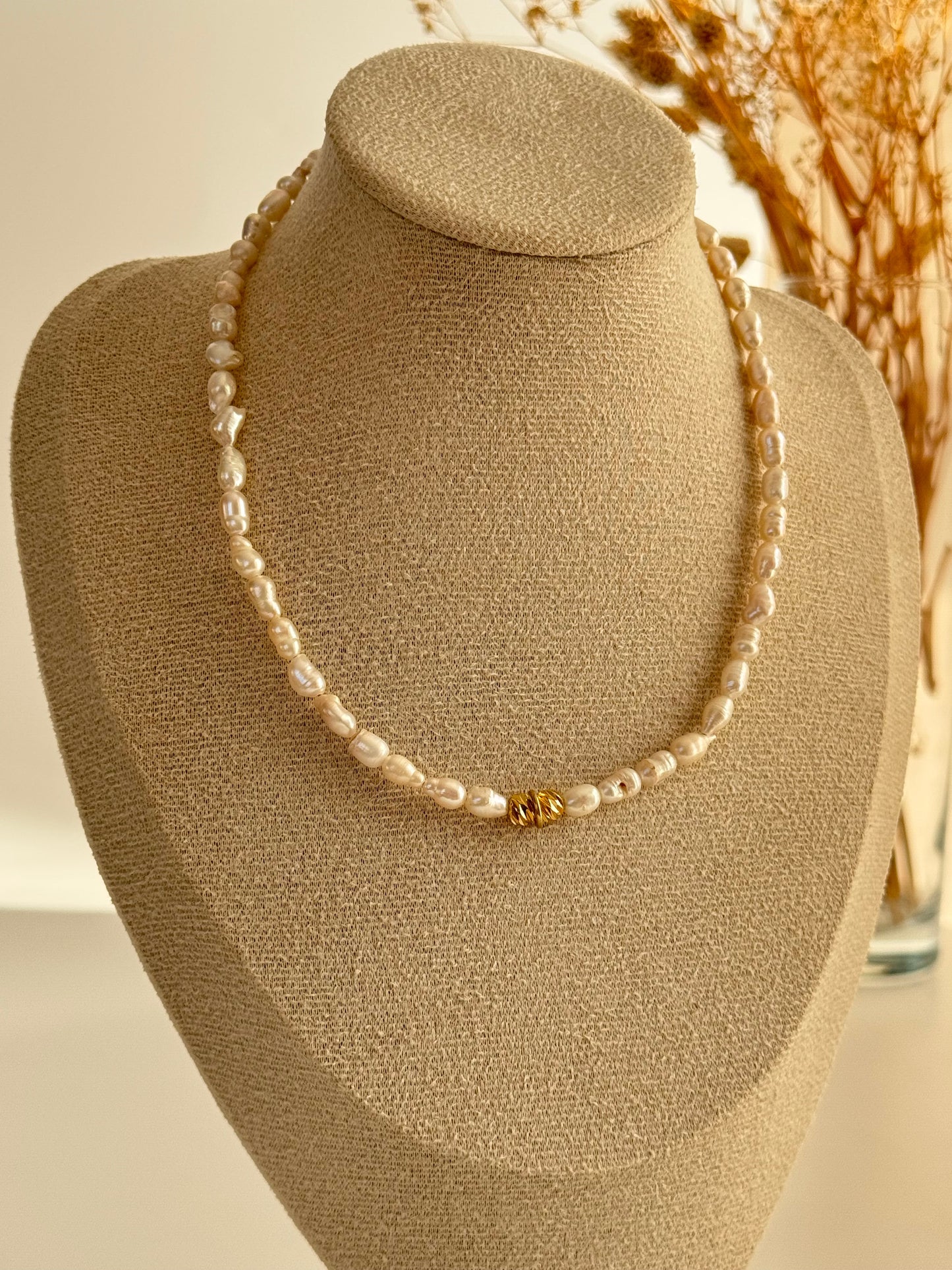 Stunning Real Pearl Necklace with Luxurious Gold Plating