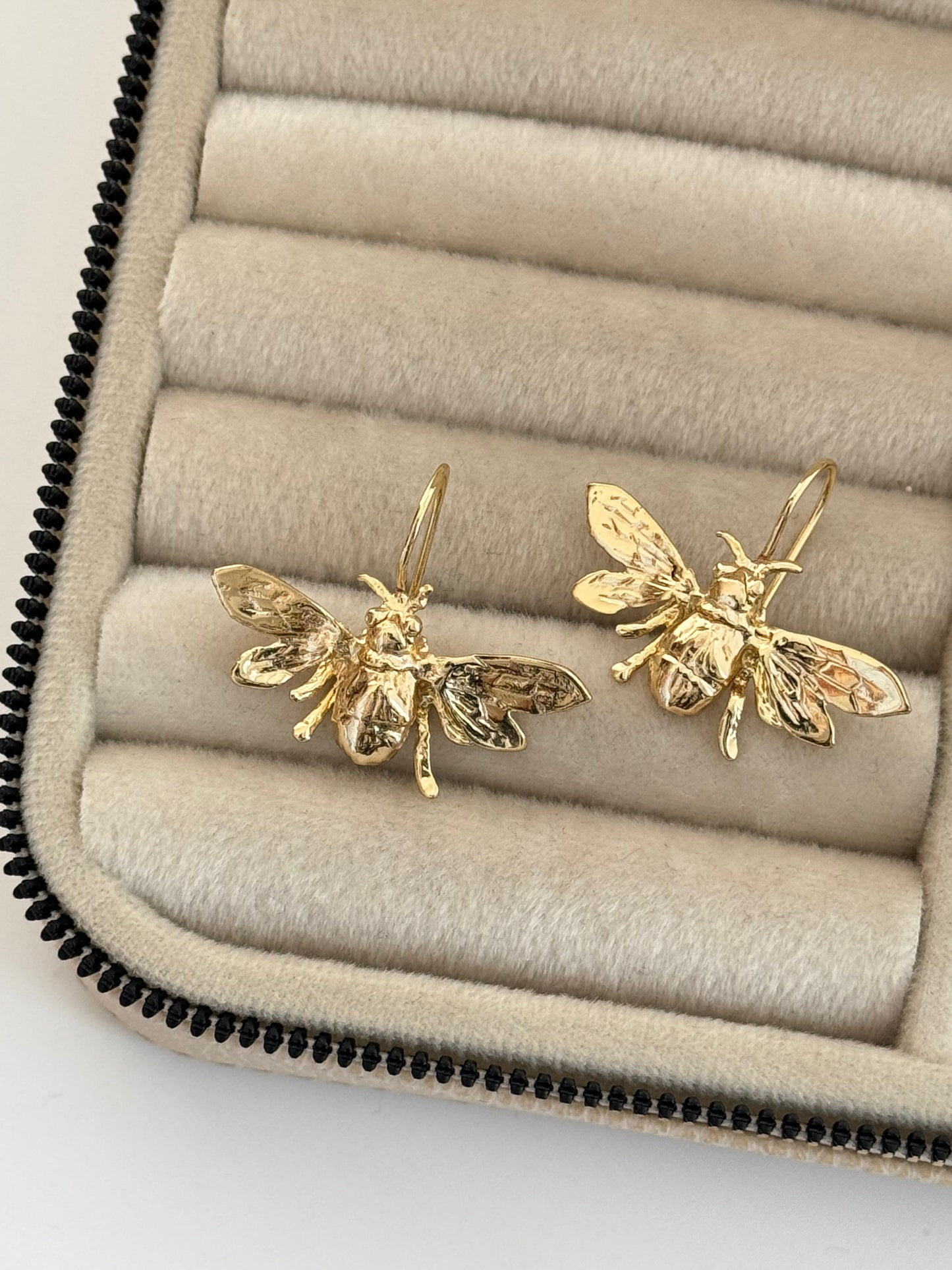 Stunning Gold-Plated ARILI Earrings - Elegant and Stylish Jewelry