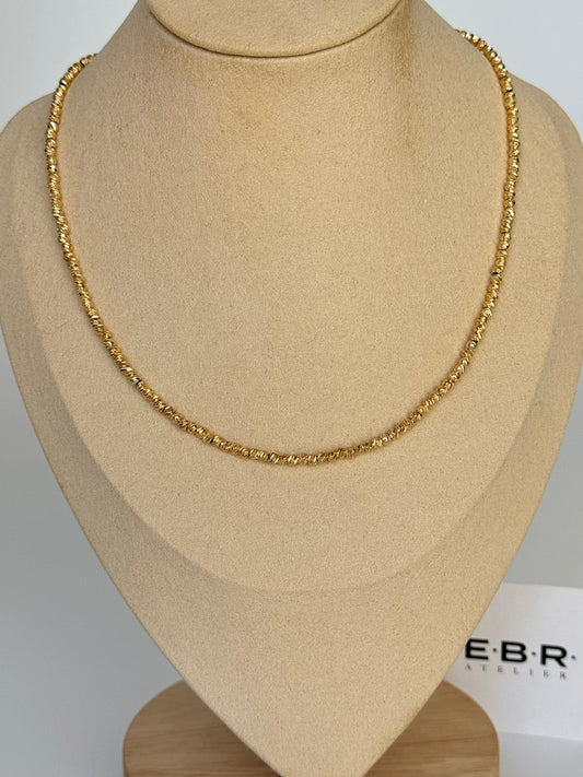 Stunning Dorika Gold-Plated Necklace - Elegant and Timeless Jewelry