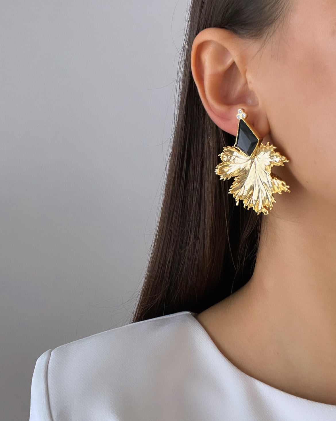 Natural Stone Detailed Leaf Gold-Plated Earrings