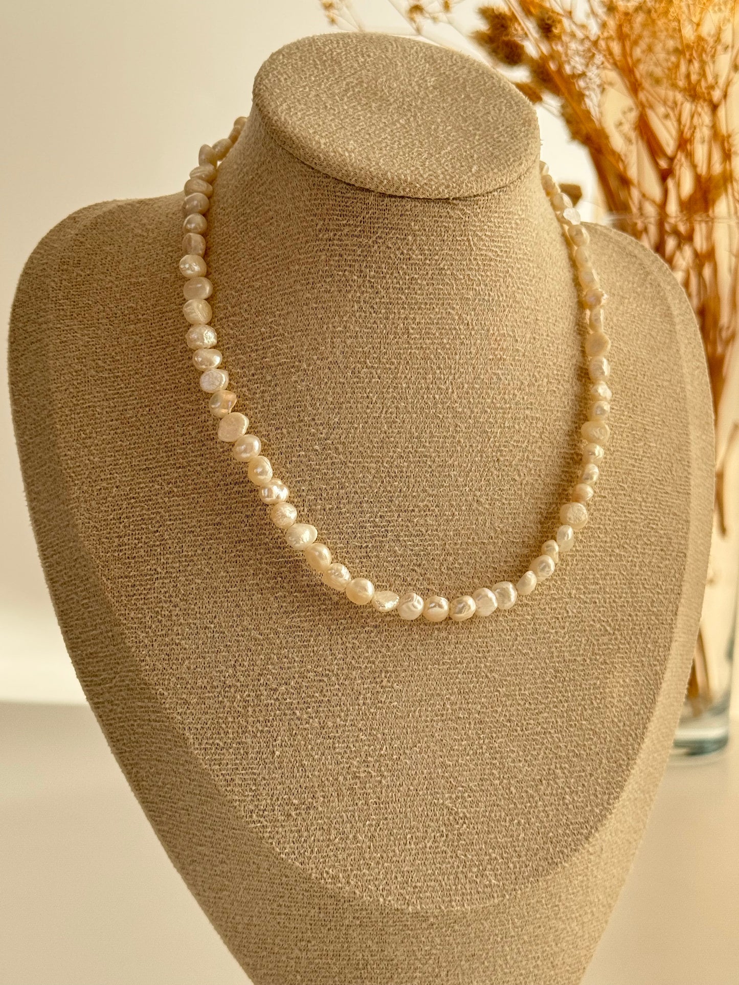 Authentic Pearl Necklace - Timeless Elegance for Every Occasion