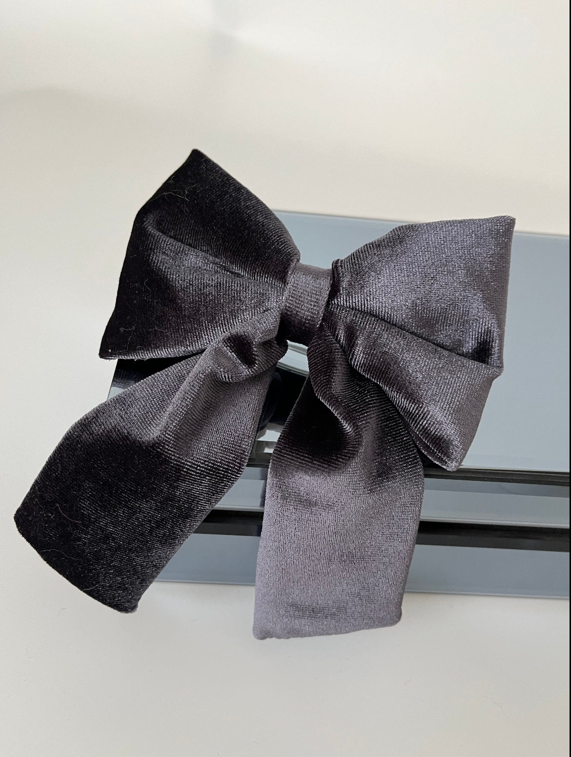 Chic Charcoal Velvet Bow Hair Clip