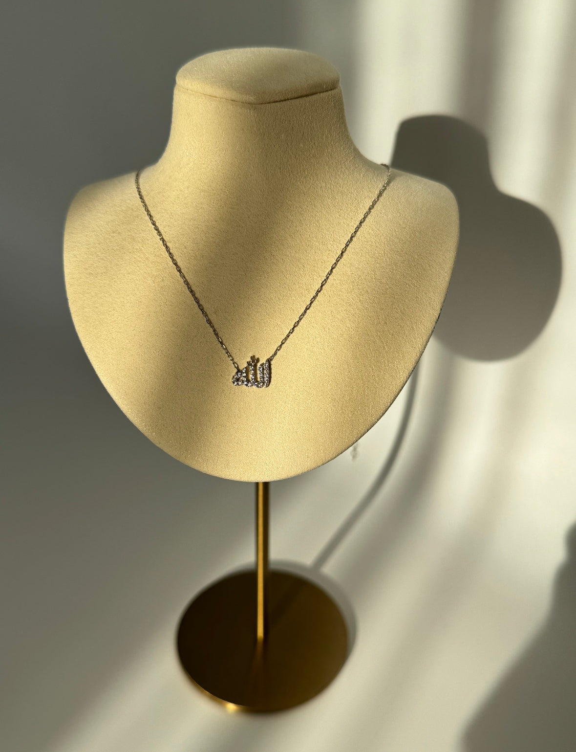 Stunning 925 Silver Allah Script Pendant Necklace - Elegant and Unique Jewelry