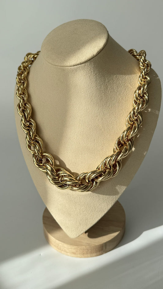 Chic Gold Necklace with Unique Burgu Detail