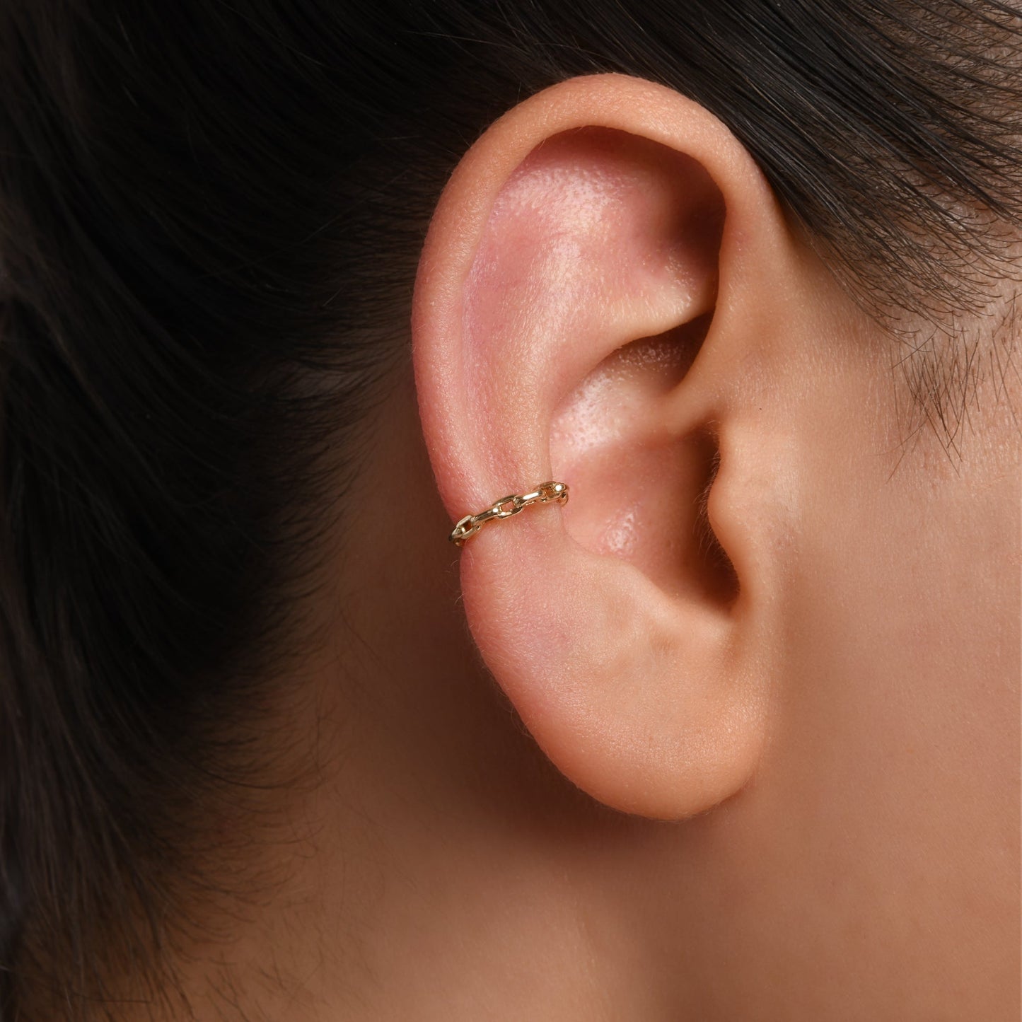 Chic Chain Design Gold Earcuff - Stylish and Trendy Jewelry Accessory