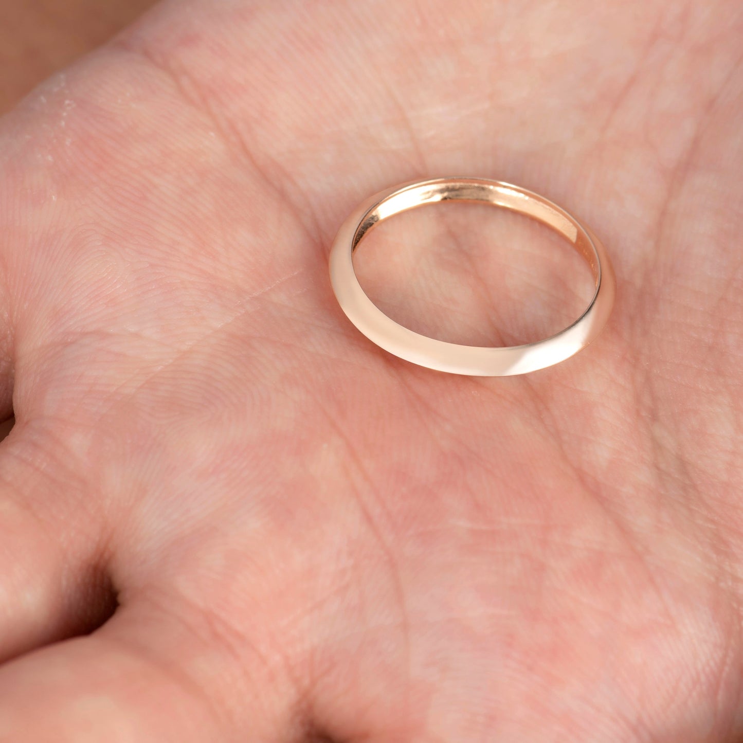 Chic Mini Gold Disk Ring - Perfect for Everyday Elegance