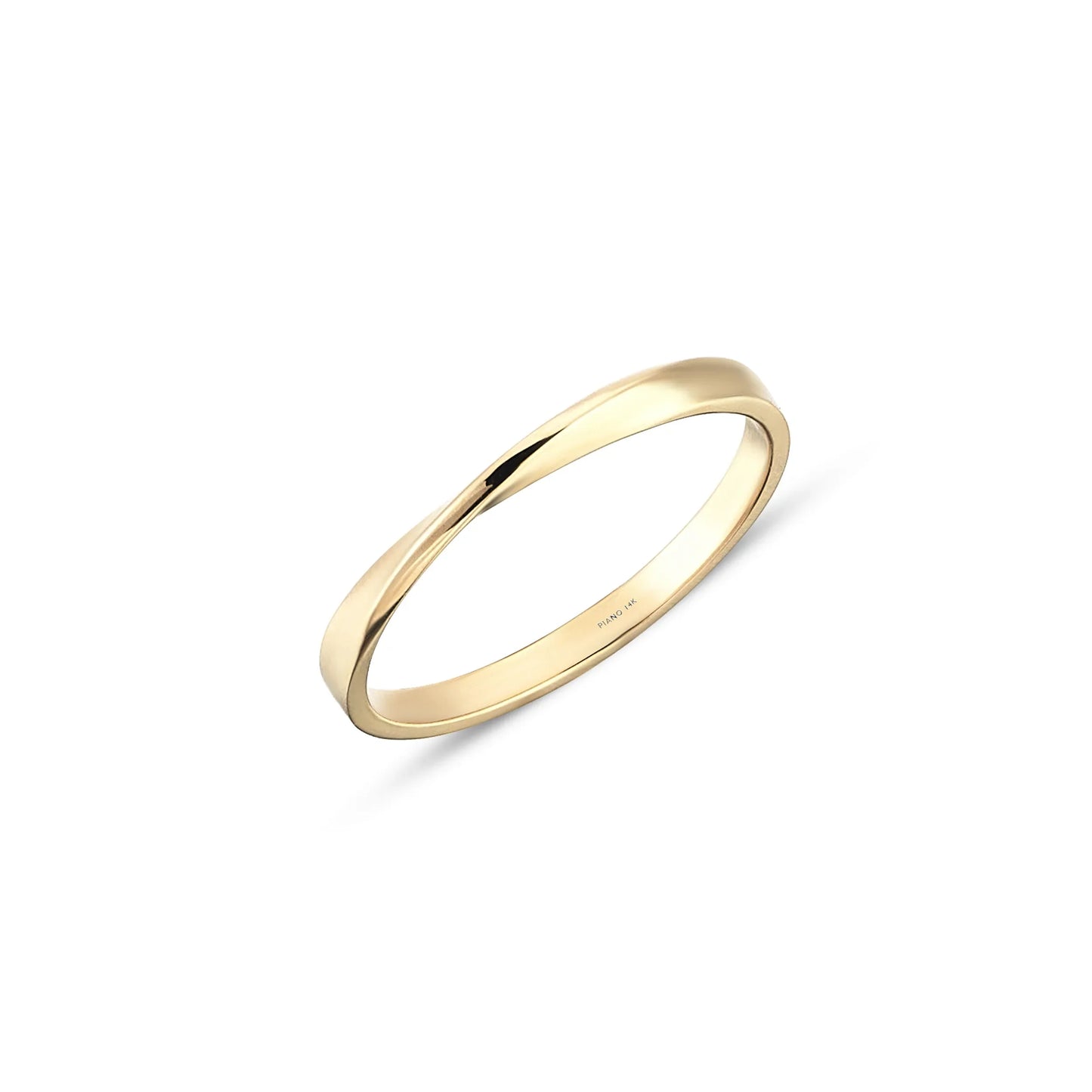 Stunning Cabaret Twist Gold Ring – Elegant and Eye-Catching Jewelry