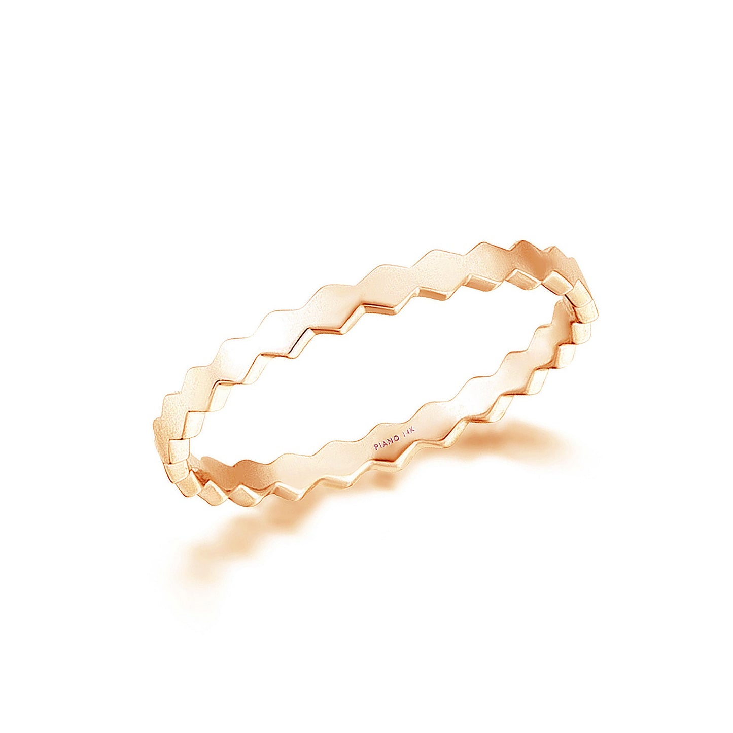 Stunning Cabaret Petek Gold Ring for a Touch of Elegance