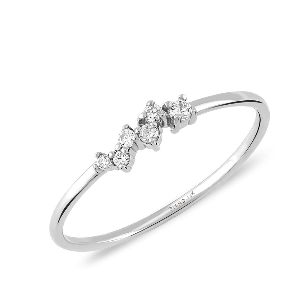 Snow Queen Diamond Ring: A Sparkling Statement of Elegance