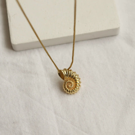 925 Sterling Silver Snail Shell Necklace - Unique and Stylish Jewelry